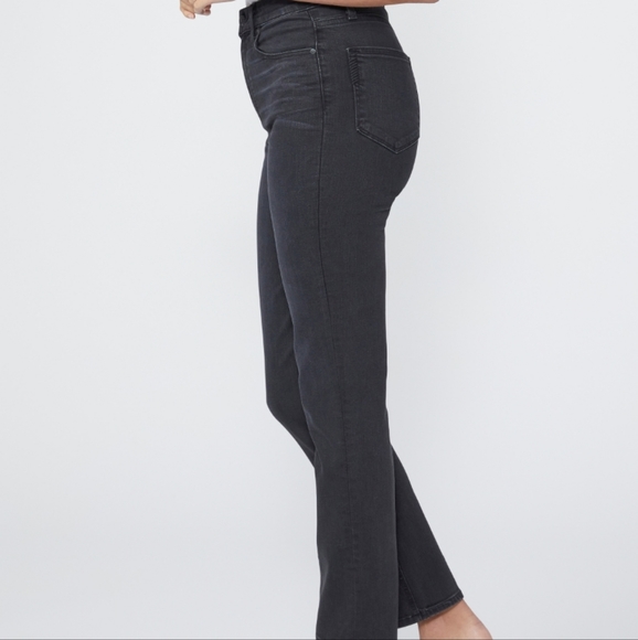 *MOVING SALE*- NWT Paige Denim Sarah Slim Jeans- Black size 25 - Picture 3 of 7